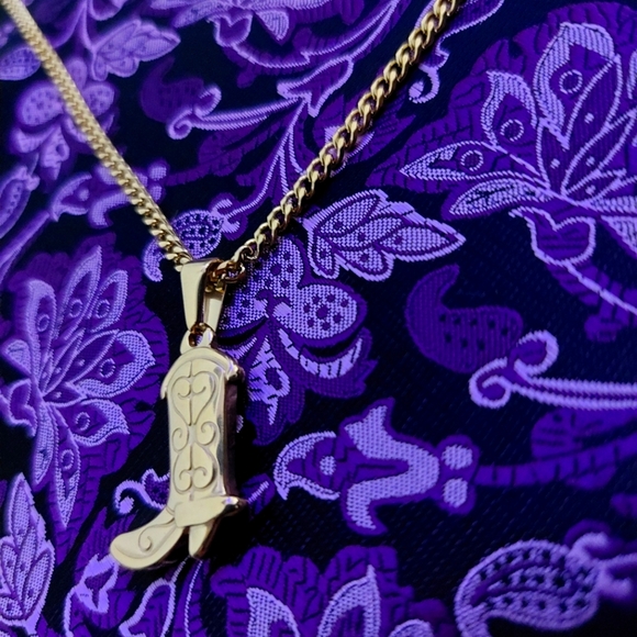 18K Gold Plated Boot Heel With a Miami Cuban Link Chain - Picture 12 of 14